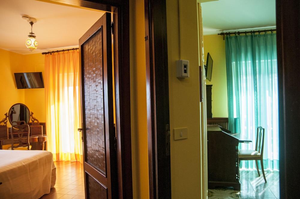 Hotel Palladio Giardini Naxos Eksteriør bilde