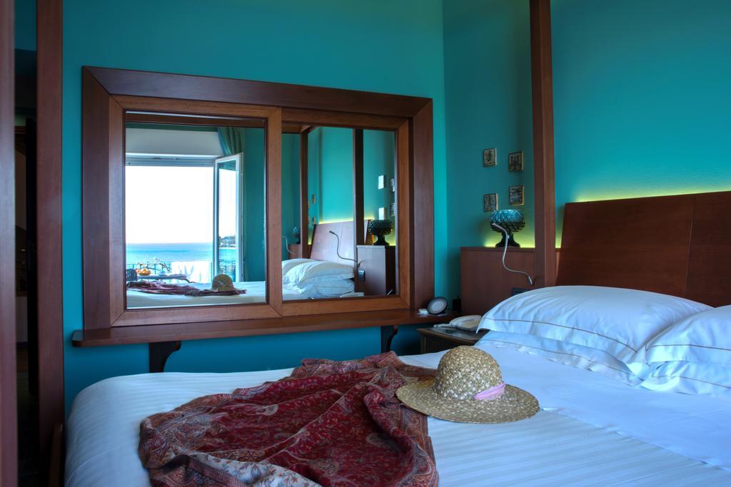 Hotel Palladio Giardini Naxos Eksteriør bilde