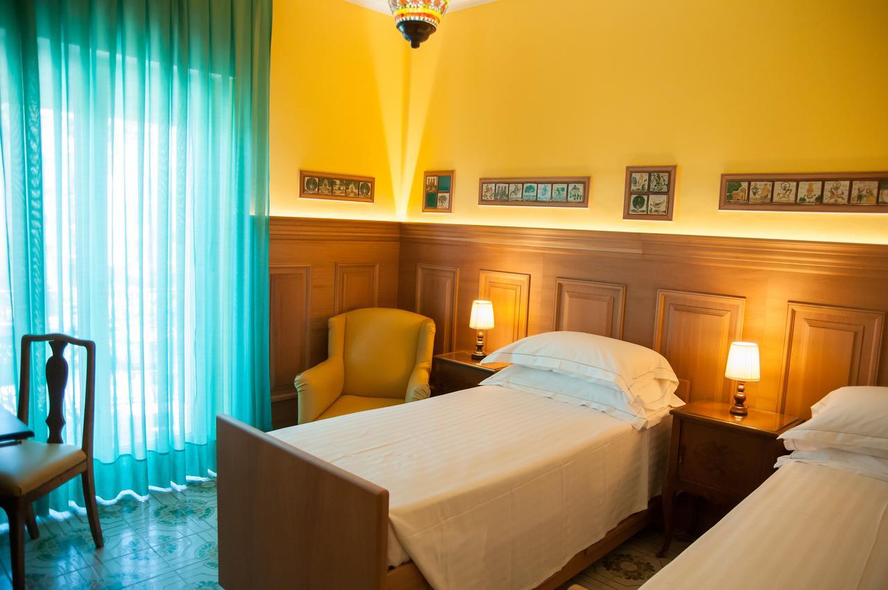 Hotel Palladio Giardini Naxos Eksteriør bilde
