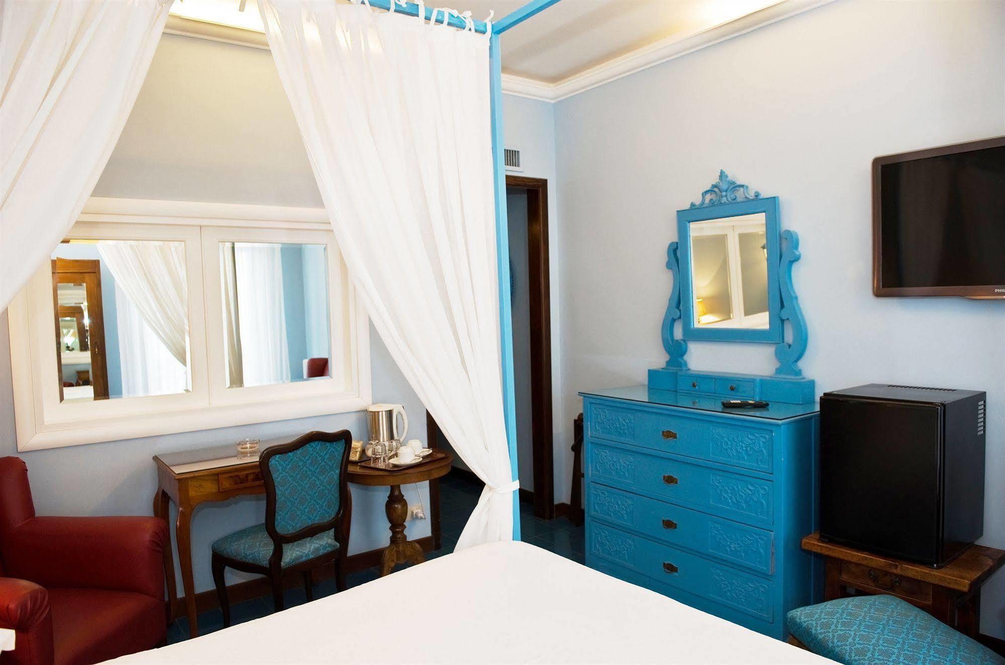 Hotel Palladio Giardini Naxos Eksteriør bilde